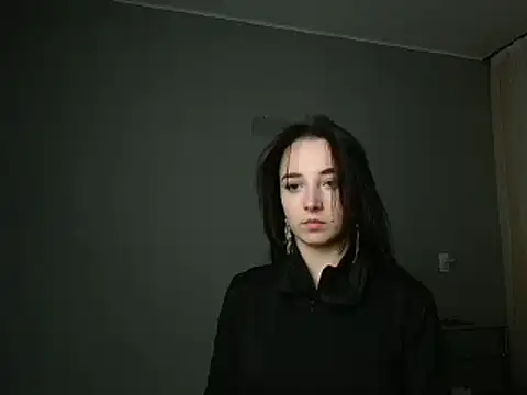 Eva Gloryy online show from February 2025 05:15:02 PM