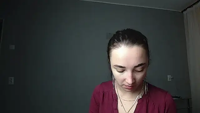 Eva Gloryy online show from March 2025 02:33:02 PM