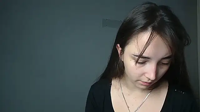 Eva Gloryy online show from October 2025 11:34:02 AM