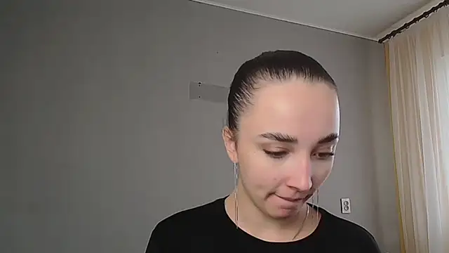 Eva Gloryy online show from March 2026 12:54:01 PM