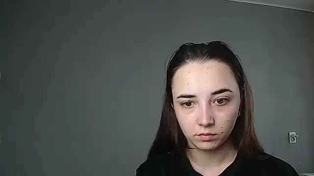 Eva Gloryy online show from April 2026 07:42:02 AM