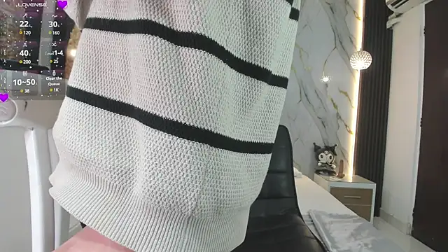 Snapshot of raven_li chatting on March 2025 05:06:02 PM raven li online show from March 2025 05:06:02 PM