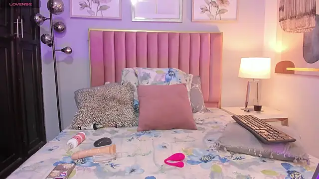 Snapshot of ValerieJones_1 chatting on March 2025 08:05:02 PM ValerieJones 1 online show from March 2025 08:05:02 PM