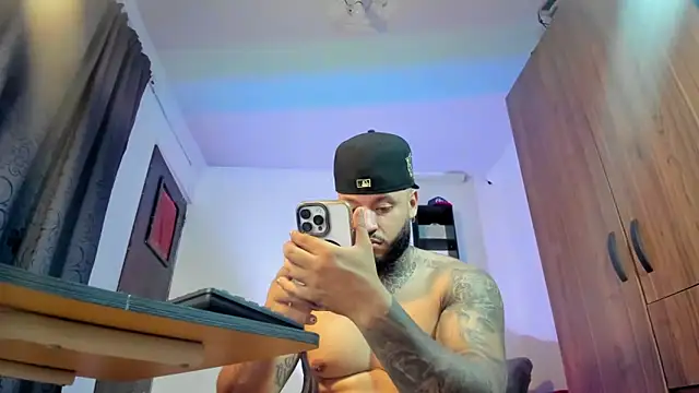 dereckgreen online show from October 2025 01:03:01 AM