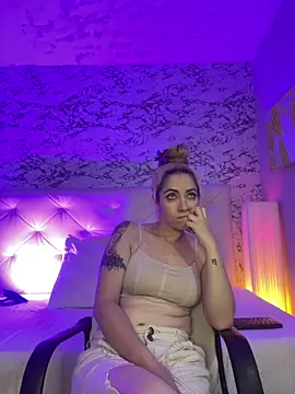 viktoria davis  online show from February 2025 09:39:02 PM