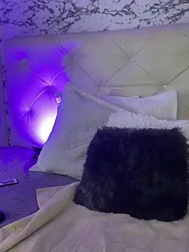 viktoria davis  online show from February 2025 01:37:01 AM