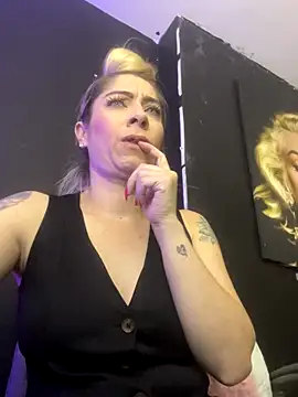 viktoria davis  online show from September 2025 10:43:02 PM