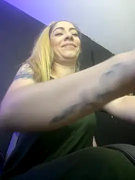 viktoria davis  online show from September 2025 11:19:01 PM