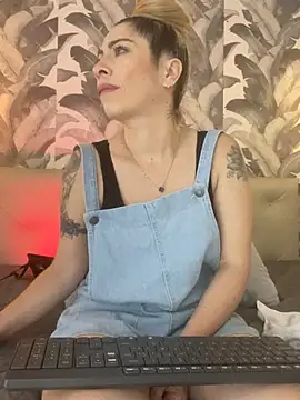 viktoria davis  online show from April 2026 01:42:02 AM