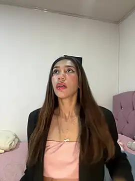 zoe storm online show from February 2025 04:07:01 AM