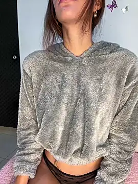 zoe storm online show from October 2025 12:00:01 AM