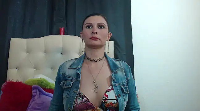 sachaclinford online show from February 2025 07:06:02 PM