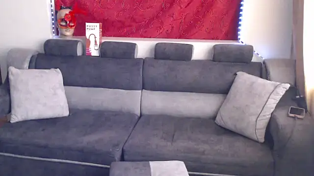 sachaclinford online show from September 2025 06:21:01 PM