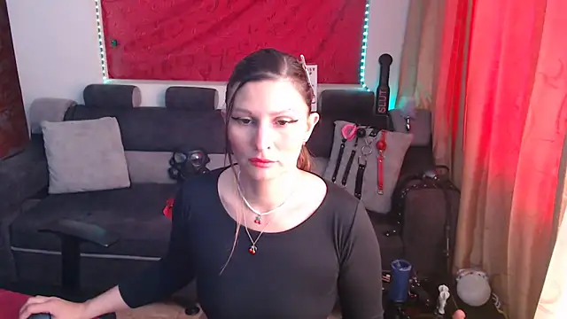 sachaclinford online show from October 2025 06:29:01 PM