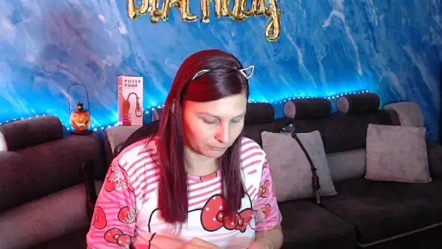 sachaclinford online show from October 2025 05:13:02 PM