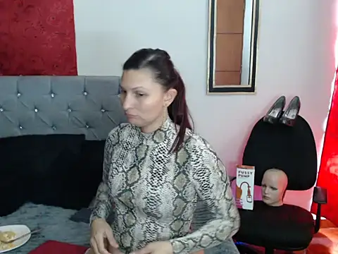 Snapshot of sachaclinford chatting on February 2026 06:14:01 PM sachaclinford online show from February 2026 06:14:01 PM