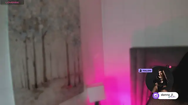 DannaJhonson1 online show from April 2026 07:32:01 PM