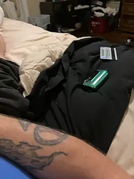 Snapshot of biggzee6 chatting on February 2026 07:01:02 AM biggzee6 online show from February 2026 07:01:02 AM