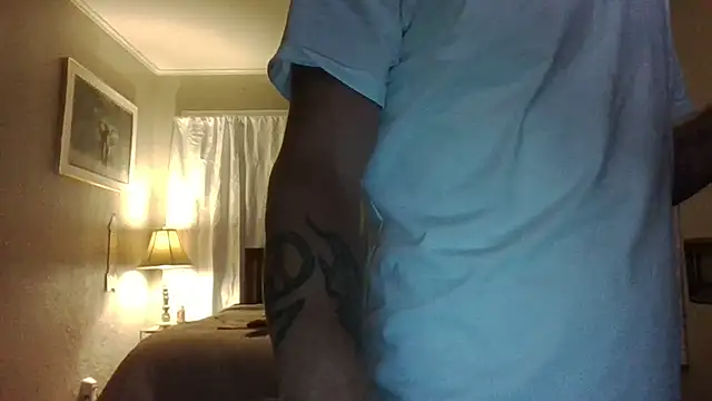 Snapshot of biggzee6 chatting on May 2026 09:25:01 AM biggzee6 online show from May 2026 09:25:01 AM