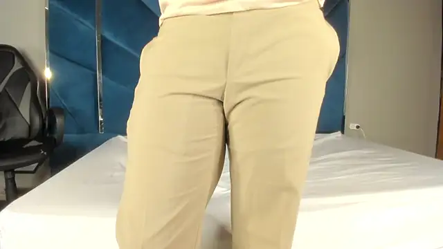 Snapshot of DanteAndKyle chatting on December 2025 10:15:01 PM DanteAndKyle online show from December 2025 10:15:01 PM