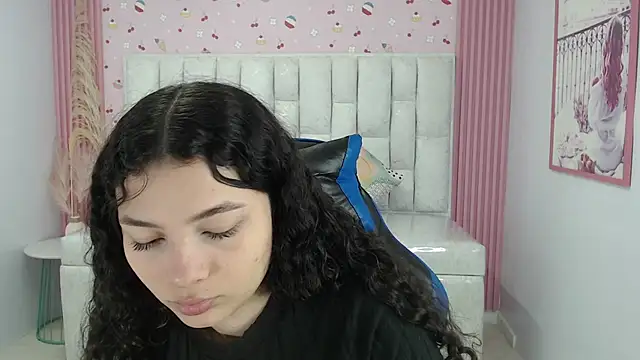 shalon diaz s online show from September 2025 01:16:01 PM