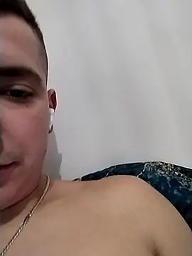 Snapshot of Pesos17 chatting on September 2025 03:23:02 AM Pesos17 online show from September 2025 03:23:02 AM