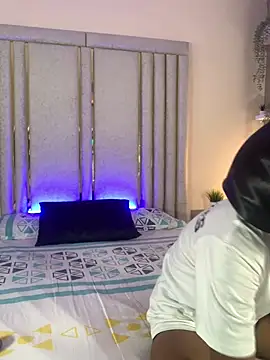 Liincostelloo online show from February 2025 07:38:02 PM