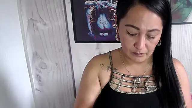 JULIANAWET69 online show from November 2025 06:18:02 PM