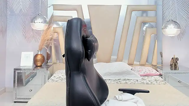 LIA SWAN  online show from January 2025 03:15:02 AM