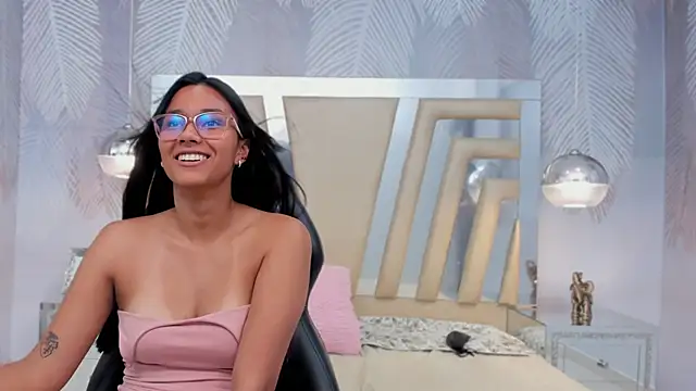 LIA SWAN  online show from February 2025 09:58:01 AM