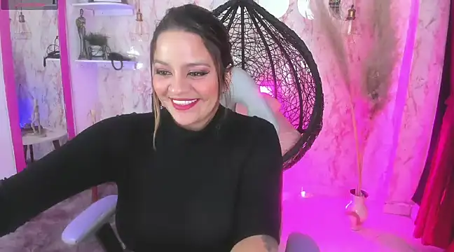 victoria  floyd online show from January 2025 06:13:02 AM