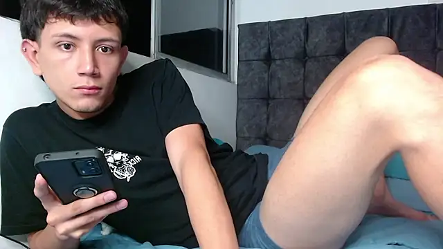 Snapshot of cute_mathew chatting on January 2025 12:39:02 AM cute mathew online show from January 2025 12:39:02 AM