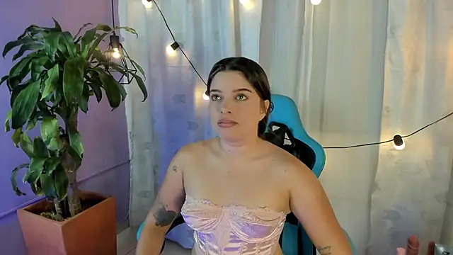 Snapshot of Lia_little18 chatting on June 2026 09:25:02 PM Lia little18 online show from June 2026 09:25:02 PM