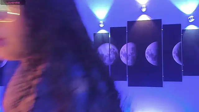 tatii moon online show from March 2025 03:34:02 AM