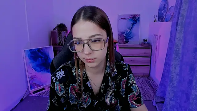 PamBeesly online show from February 2025 08:11:02 AM