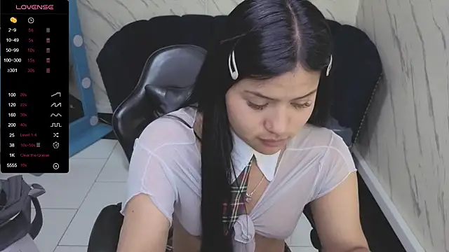 Paulette v online show from October 2025 01:09:01 PM