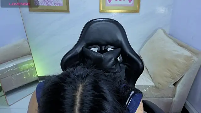 Paulette v online show from November 2025 01:14:02 PM