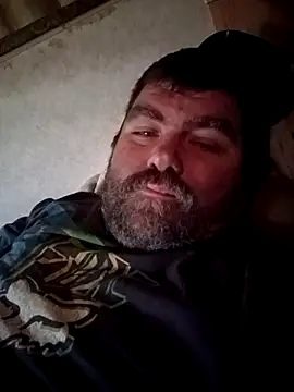 Rcraigue4 online show from February 2025 10:55:02 PM