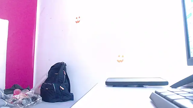 tinyy whore18 online show from February 2025 02:25:02 PM