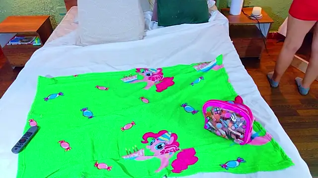 tinyy whore18 online show from April 2026 08:34:01 AM