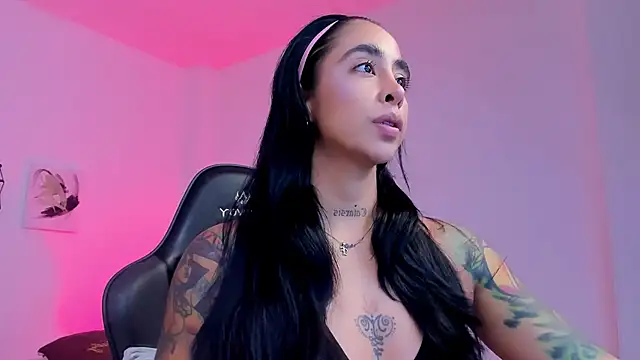 sophierooy22 online show from October 2025 02:07:02 PM