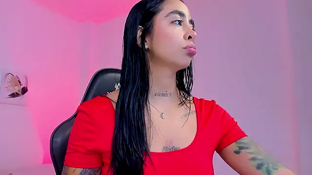 sophierooy22 online show from February 2026 03:19:01 PM