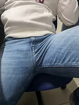 Greeneyes0820 online show from February 2025 12:02:02 PM