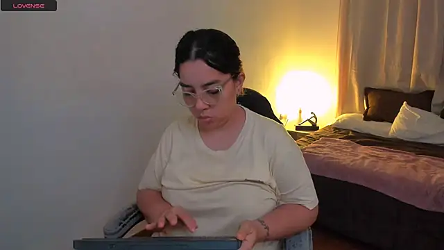 brithany olson25 online show from September 2025 11:45:02 AM