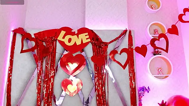 Sophia waalker  1 online show from February 2025 06:38:01 PM