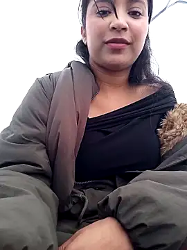 Sophia waalker  1 online show from March 2025 06:22:02 PM