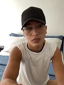 Snapshot of Diegosavage3 chatting on September 2025 06:53:02 PM Diegosavage3 online show from September 2025 06:53:02 PM