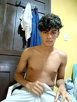 novinhopauzudo1000 online show from January 2025 03:37:02 AM