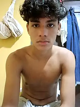 novinhopauzudo1000 online show from January 2025 03:26:01 AM