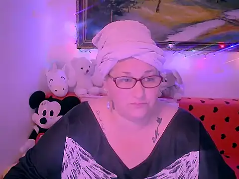 mayamayx online show from November 2025 08:08:01 PM